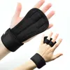 Tillbehör Viktträning Sporthandskar Gym Hand Protector Läder Palm Grips Fitness Boxing Dantbell Barbell Equipment