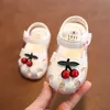 샌들 2022 신생아 여름 만화 여자 아기 Baotou Sandals Bow Sandals 여름 캐주얼 침대 아기 유아 신발 소프트 바닥 베이비 샌들 Z0225