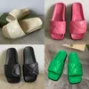 2023 Moda Donna Pantofola Pantofole firmate Scivoli Sandali trapuntati Vera pelle Uomini di lusso Scarpa piatta Gomma Fondo spesso Infradito Scarpe estive da spiaggia Con scatola 435