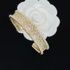 Har frim￤rken Pearl full av diamant manschettarmband Fashion Personlighet Bangles Ladies Brand Designer Jewelry for Women Party Lovers Gift