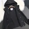 Veste de Trench pour femmes de créateur printemps/été veste à capuche avec Badge brodé ceinture mince mode Sport décontracté veste de Trench mince