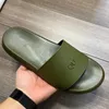 مصمم رجال نساء النعال الصيفية الصيفية شاطئ شاطئ شاطئ منصة السيدات Sandali Slides Home Shoes Flip Flops مخططة التطريز المطبوع