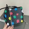 Bolsa de maquiagem de viagem de viagem feminina Bolsas de luxo de designer sacos de m￣o para mulheres casos em grava￧￣o Red e branca Os pontos coloridos da bolsa de dados Bolsa