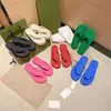 2023 Designer Flip-flops Fashion slippers Simple men's women's slippers summer beach rubber bathroom Slippers Black white green sandals