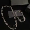 Orecchini a cerchio in stile classico Bracciale di design Collane Set di gioielli Festa di fidanzamento di nozze Amanti Gioielli regalo per la sposa