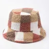Szerokie czapki rdzeniowe Cntang 2022 Kobiety jesienne zimowe wiadra kapelusz kratowy ciepłe pluszowe modne czapki panamskie dla damskich vintage Teddy Velvet Fisherman Caps G230224
