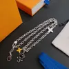 2023 Tillbehör Designer Pendant Necklace Rock Punk Retro Trend Fashion Must-Have kan bäras av män och kvinnor ingen låda