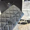 WOM WOC WOC CAVIAR CAVIAR TORBY PIETKA Z Złotym Metalowym Sprzętem Matelasse Łańcuch Crossbody torebki na ramię