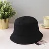 Breda randen hattar unisex bomull hink hattar kvinnor sommar solskyddsmedel panama hatt män ren färg sunbonnet fedoras utomhus fiskare hatt strand cap g230224