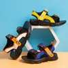 Sandali Ragazzi Sandali sportivi Kids Fashion Summer New Casual 2022 Bambini versatili Opentoe Hook Loop Assortiti Cool Beach Shoes Light Z0225