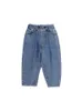 Jeans neonato primavera autunno bambini pantaloni jeans bambini cotone elastico in vita vestiti pantaloni in denim per bambini con tasca 230224