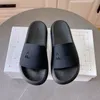 مصمم رجال نساء النعال الصيفية الصيفية شاطئ شاطئ شاطئ منصة السيدات Sandali Slides Home Shoes Flip Flops مخططة التطريز المطبوع