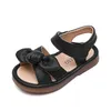 Sandalen 2021 Nieuwe zomer zoete meiden sandalen peeptoe massieve kleur sandalen bowie zachte zolen prinses schoen baby strandschoenen niet -slip schoenen z0225