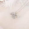 Pendentif Colliers Lumineux Squelette Cheval Médaillon Collier Brillant Dans Le Foncé Vintage Bijoux Pour Femmes Ras Du Cou