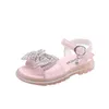 Sandalen 2023 Zomer nieuwe meisjes sandalen mode kinderen strandschoenen schattige strass buiging prinses sandalen zachte bodem kinderen schoenen g915 z0225