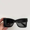 Occhiali da sole oversize Cat Eye Black Grey Lens Donna 8w Occhiali da sole Sunnies Designer Occhiali da sole occhiali da sole Sunnies UV400 Eyewear con scatola