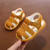 Sandalet yürümeye başlayan çocuk sandaletleri yeni doğan bebek erkek bebek kız ayakkabısı rahat yumuşak dipsiz nefes alabilen plaj bebek ayakkabıları pre walker z0225 z0225