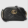 Luxurys Luxurys Mujeres Crossbody Bags dise￱adores Heart V Patr￳n de olas Bolsos de hombro Bolsas Messenger Cadena Louise Purse Vutton Crossbody Viuton Bag