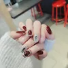 Uñas postizas Nail Art 24 piezas Vino rojo Brillo Diamante Desgaste Párrafo corto Moda Manicura Parche Ahorre tiempo Usable