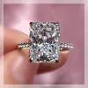 18k Moissanite Ring Fyrkantig Bright Cut Simulation Diamond Rings Bröllopsförlovningsring för kvinnor