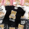 키즈 패션 티셔츠 새로운 도착 티셔츠 반팔 티셔츠 탑스 소년 소녀 어린이 캐주얼 편지 곰 패턴 티셔츠 풀오버로 인쇄