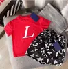 2024 Mais novo Designer Baby Set Kids Sets Kid Designer Criança Camiseta Roupas Meninos Menina Tracksuits Manga Curta Ternos Tops Luxo Verão Letras Clássicas 7 Cores