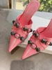 stiletto Mule Slippers sandalen verfraaide schoenen met studs Koeienhuid slip op open Puntige neus naaldhak luxe ontwerpers schoen voor dames fabrieksschoeisel11