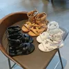 Sandaler barnsandaler flickor romerska skor 2022 sommar New Kids Baby Fashion Girls Princess Sandaler Casual Flat Beach Shoes Z0225