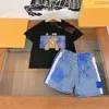 Çocuk tasarımcısı set bebek setleri kız çocuk şort kollu çocuk iki parça lüks yaz sporları giyiniyor