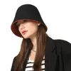 Berets Autumn and Winter Women's Wild Fisherman Hat Show Face Liten stickad dubbelsidig skopa Sunbath Cap