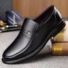 Scarpe eleganti Scarpe in vera pelle Mocassini da uomo Slip On Business Scarpe casual in pelle Mocassini morbidi classici Hombre Scarpe da uomo traspiranti piatte 230225