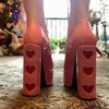 Торговые туфли роскошные дизайнер выйти замуж за тоны насосы для женщин для женщин любить сердечные каблуки Платформа Платформа Панк Кромкая розовая свадебная вечеринка женская обувь 230225