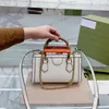 Modeontwerper Damestas Tote Bags Beroemde mode Praktische schoudertas met grote capaciteit Dames Grote portemonnee Crossbody Casual Vierkant canvas