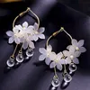 Charm 2023 Mode Trend White Acrylic Flower Drop Earrings For Women Kvinnlig Tassel Chain Pendant örhängen Koreanska bröllopsmycken G230225