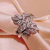 2023 Marca Top Sell Weding Anelli Gioielli di lusso fatti a mano Argento 925 Riempimento Pavimenta Zaffiro bianco Diamante CZ Donne Eternity Leaf Anello di fidanzamento per l'amante Regalo