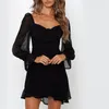 Casual Dresses Slim One-Piece Dress 2023 Mode Se genom Sexig Solid Black Short Lady Elegant Flare Sleeve Party Vestidos Woman