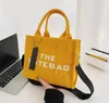 Luxury Nylon Canvas Large Totes Bag 7a Quality Shopping Womens Mens Cool Designer Handv￤ska unisex Original Shoulder Linen Top Handle Travel Crossbody Clutch Bags