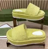 2023 dames sandaalplatform sandalen mode mannen slipper geborduurde canvas designer slides slip slippers meisjes groot formaat 35-42