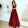 Abiti casual N1128 Luxury scollo a V rosso scuro lungo donna elegante abito con lacci sul retro abito formale ragazza pavimento-lunghezza abito da ballo per la festa nuziale