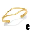 Bangle Flola Luxury Gold Latch Twist Chain Bangles для женщин отполированные двойные слои манжеты Простые украшения BRTK53