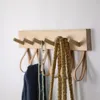 Cabides racks de estilo nórdico de madeira e couro de parede de parede de parede de armazenamento multifuncional Ferramenta de decoração para organizador para roupas