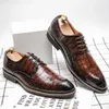 Kleding schoenen octrooi lederen loafers bruiloftsfeestjes schoenen zwarte groene monnik riem casual mode mannen glijden op schoenen m644 r230227