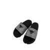 Slide Women Sandals Designer Slides escovados de couro salto alto moda moda chinelos chinelos de sapatos clássicos sandália HE1679101