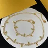 Plusieurs piliers d'or pendentif colliers pleine chaîne de diamants bracelets femmes Party Club bijoux de luxe