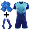 Outdoor T -shirts overleven voetbal kinderen mannen voetbalshirts jongens voetbalkleding sets team voetbalshirts sets met sokken shin guards 230227