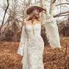 Romantyczne suknie ślubne Boho suknie ślubne Suknie ślubne z długim rękawem Sheer szyi linia Pełna koronka Plus Size Country Prosty na zamówienie 328 328