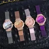 Zegarstka na rękę Kobiety Arabskie numery oglądają pasek magnetyczny moda z zielonego tarcza kwarcowego zegarki zegar Zegarek damskiwristwatches bert22