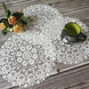 Masa bezi hassas beyaz 3d nakış bardağı mat Noel yuvarlak çay içecek peçete yemek placemats doily dekor