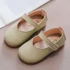 İlk Yürüteçler Çocuk Ayakkabı Bahar Toddler Stud Bale Çocuk Moda Partisi Ayakkabı Bebek Bebek Prenses Düz Ayakkabı İlk Yürüyüş Deri 230227