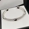 Kadınlar için tek bileklik Silver Hollow Open Hoop Bangle Kadın Geometri Tasarım Hediye Takı